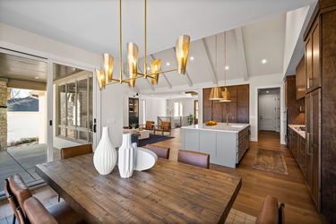 27-web-or-mls-21 Paxton Ct-39