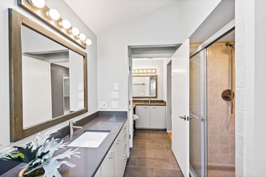 38-web-or-mls-1007 Grandin Ridge Dr-51