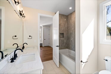 45-web-or-mls-21 Paxton Ct-57