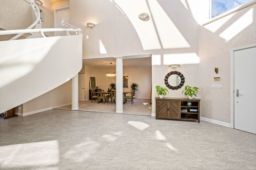 45-web-or-mls-7386 Southpointe Dr-45