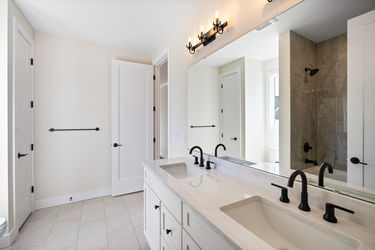 47-web-or-mls-21 Paxton Ct-59