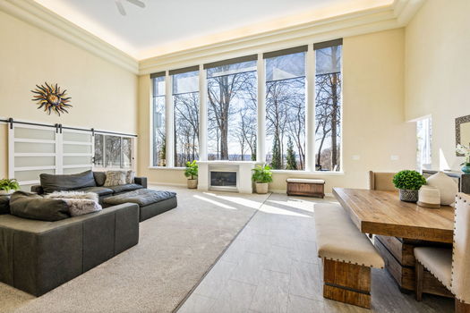 56-web-or-mls-7386 Southpointe Dr-57