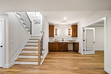 61-web-or-mls-21 Paxton Ct-73