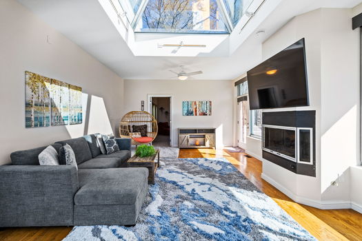 65-web-or-mls-7386 Southpointe Dr-66