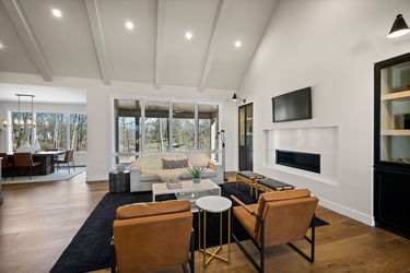 7-web-or-mls-21 Paxton Ct-18