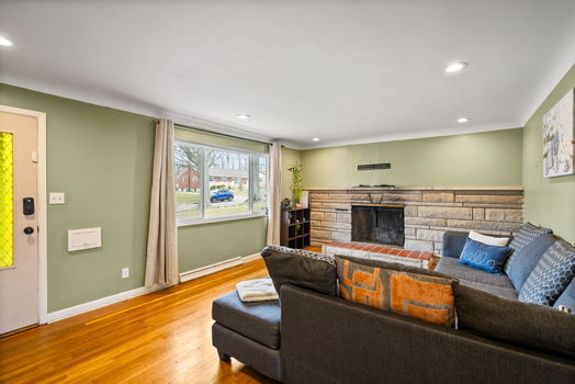 7-web-or-mls-2766 Altura Dr-5