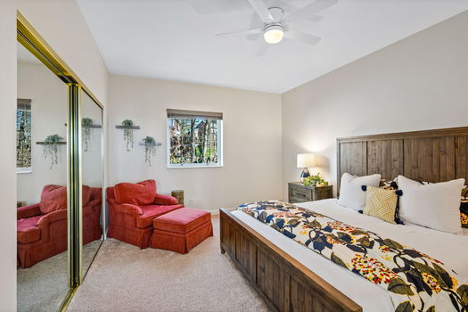 70-web-or-mls-7386 Southpointe Dr-71
