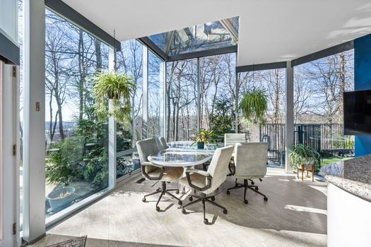 74-web-or-mls-7386 Southpointe Dr-75