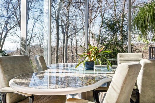 75-web-or-mls-7386 Southpointe Dr-76
