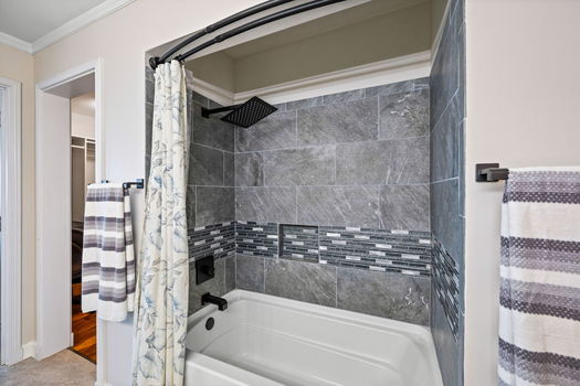 98-web-or-mls-7386 Southpointe Dr-99
