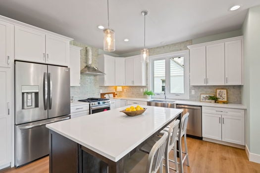 10-web-or-mls-3764 Grovedale Pl-6