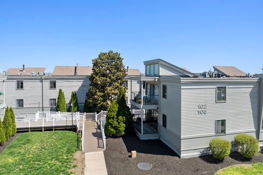 11-web-or-mls-103 Winding Way B-7