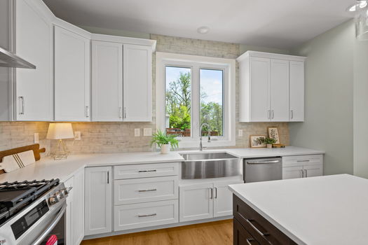 11-web-or-mls-3764 Grovedale Pl-7