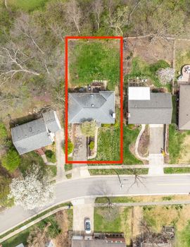 11-web-or-mls-LOT LINES 8210 Maxfield Ln (11 of 31)