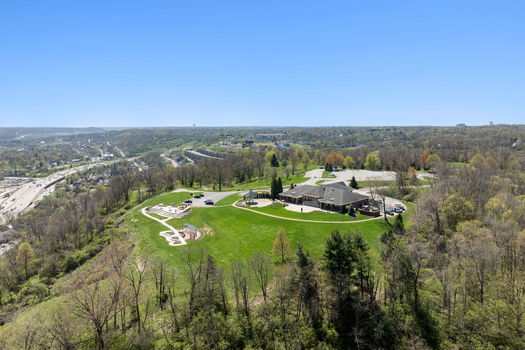 13-web-or-mls-103 Winding Way B-9