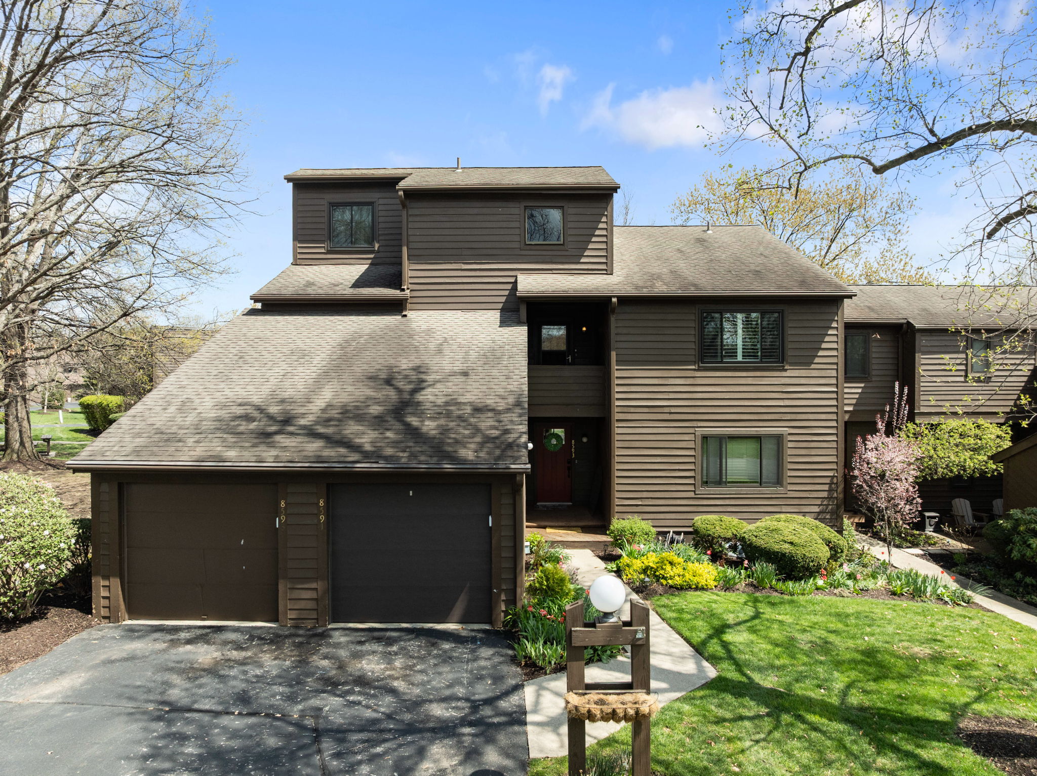 2-web-or-mls-8591 Wyoming Club Dr-2