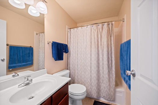 23-web-or-mls-103 Winding Way B-19