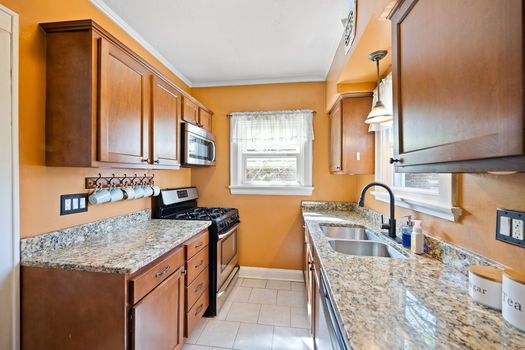 27-web-or-mls-6604 Palmetto St-27