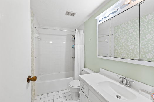28-web-or-mls-460 Dartmouth Cir-15