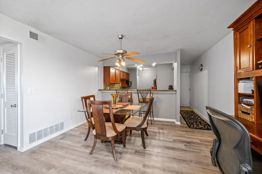 32-web-or-mls-103 Winding Way B-28