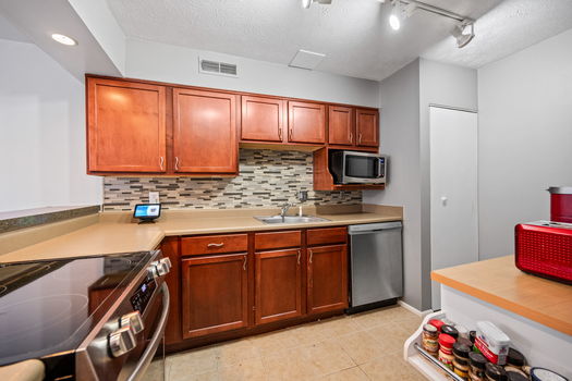 37-web-or-mls-103 Winding Way B-33