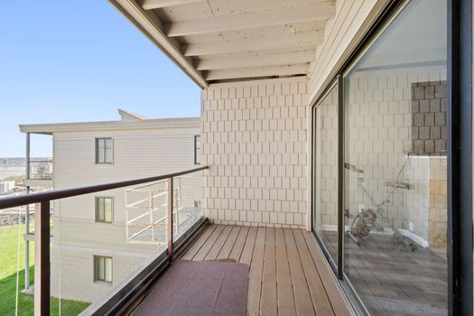 42-web-or-mls-103 Winding Way B-38