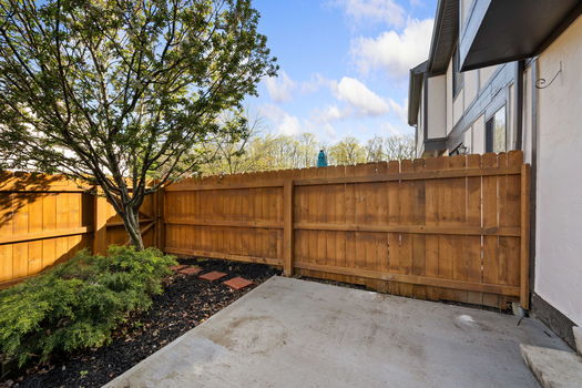 44-web-or-mls-460 Dartmouth Cir-46