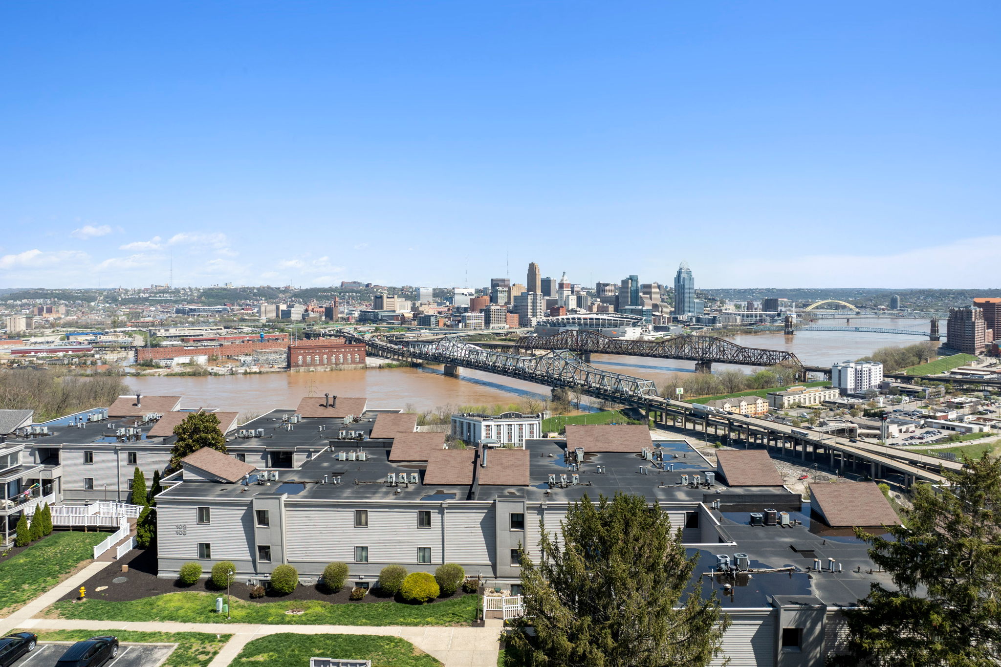 5-web-or-mls-103 Winding Way B-1
