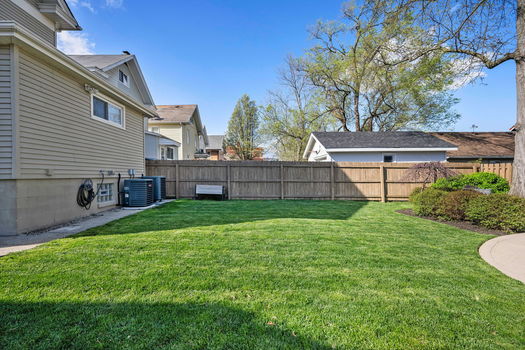 50-web-or-mls-3822 Floral Ave-47