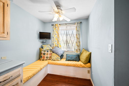 8-web-or-mls-460 Dartmouth Cir-31