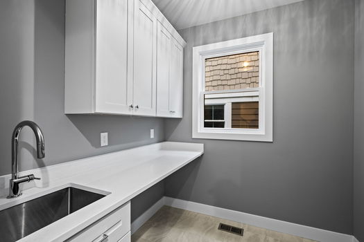 13-web-or-mls-9809 Orchard Tr-10