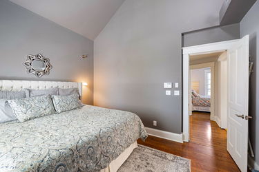 29-web-or-mls-3641 Zumstein Ave-18