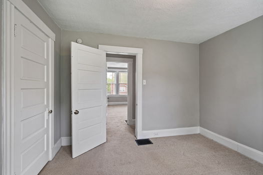 38-web-or-mls-2423 Lysle Ln-38
