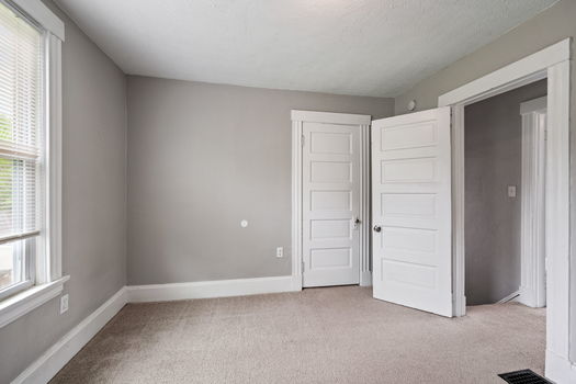 39-web-or-mls-2423 Lysle Ln-39