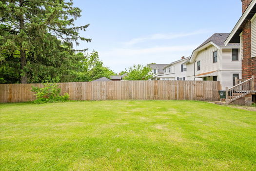 4-web-or-mls-2423 Lysle Ln-4
