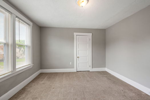 42-web-or-mls-2423 Lysle Ln-42