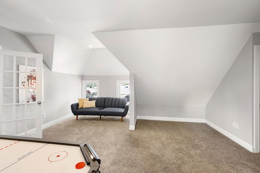 44-web-or-mls-4440 Lafayette-44