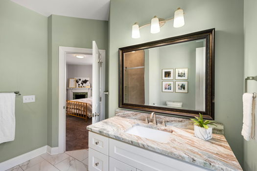 54-web-or-mls-4440 Lafayette-54