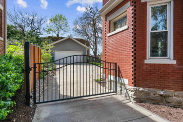 59-web-or-mls-3641 Zumstein Ave-58