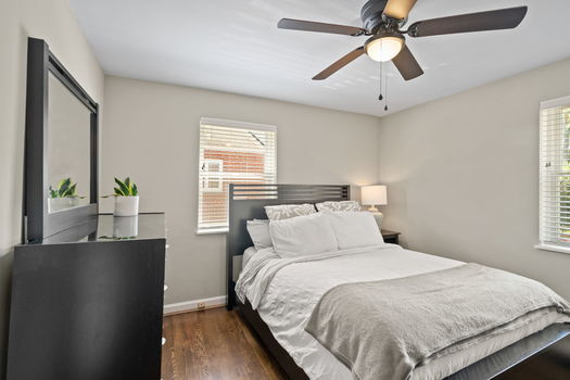 23-web-or-mls-Locust-19