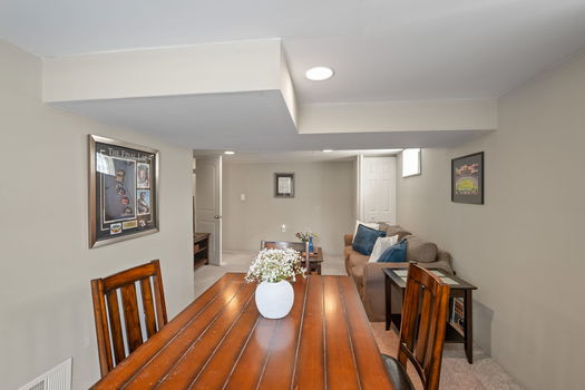 28-web-or-mls-Locust-24