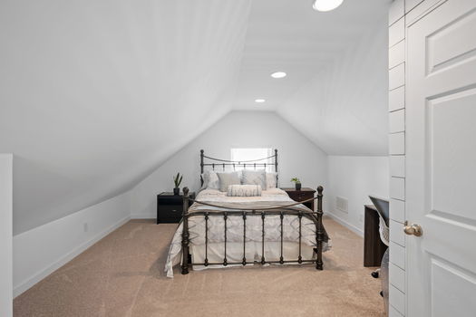 33-web-or-mls-Locust-29