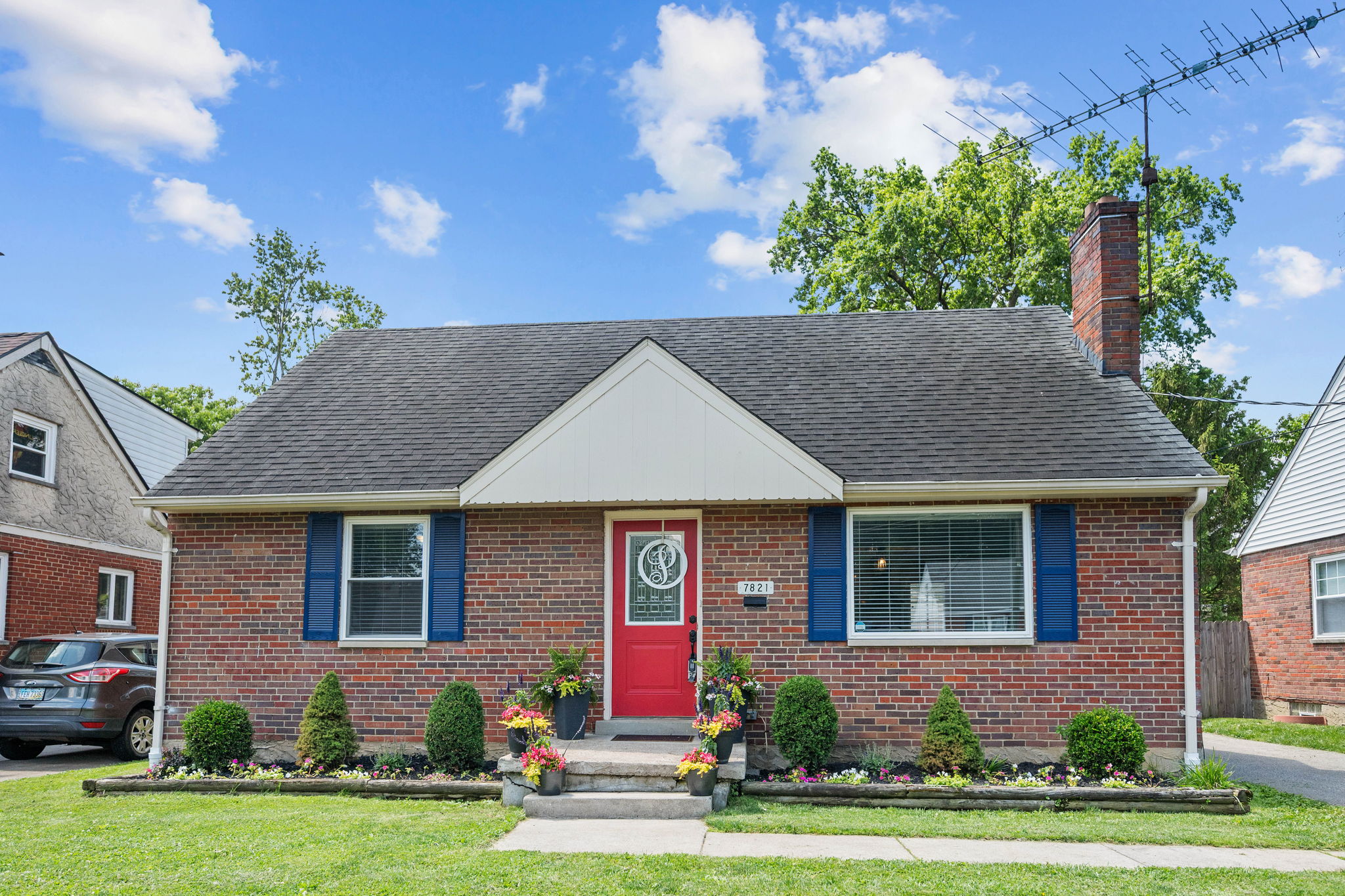 41-web-or-mls-Locust-37