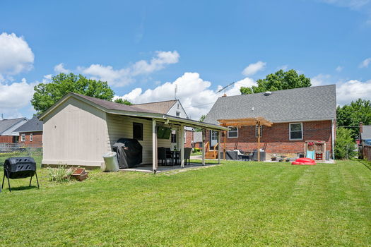 52-web-or-mls-Locust-48