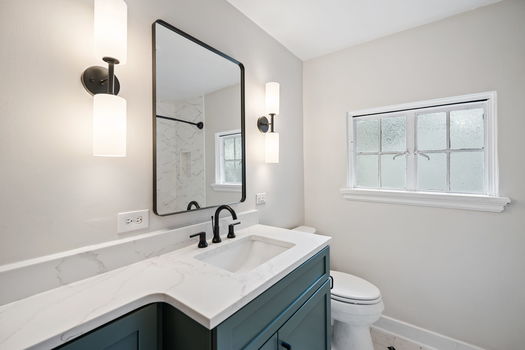 27-web-or-mls-4133 La Crosse (27 of 64)