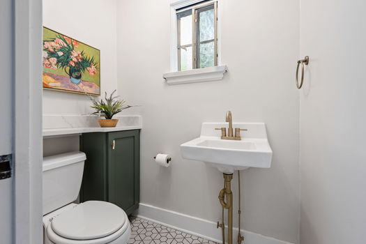 50-web-or-mls-4133 La Crosse (50 of 64)