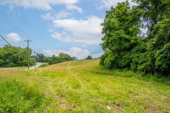 6-web-or-mls-407 Wards Corner Rd (12 of 40)