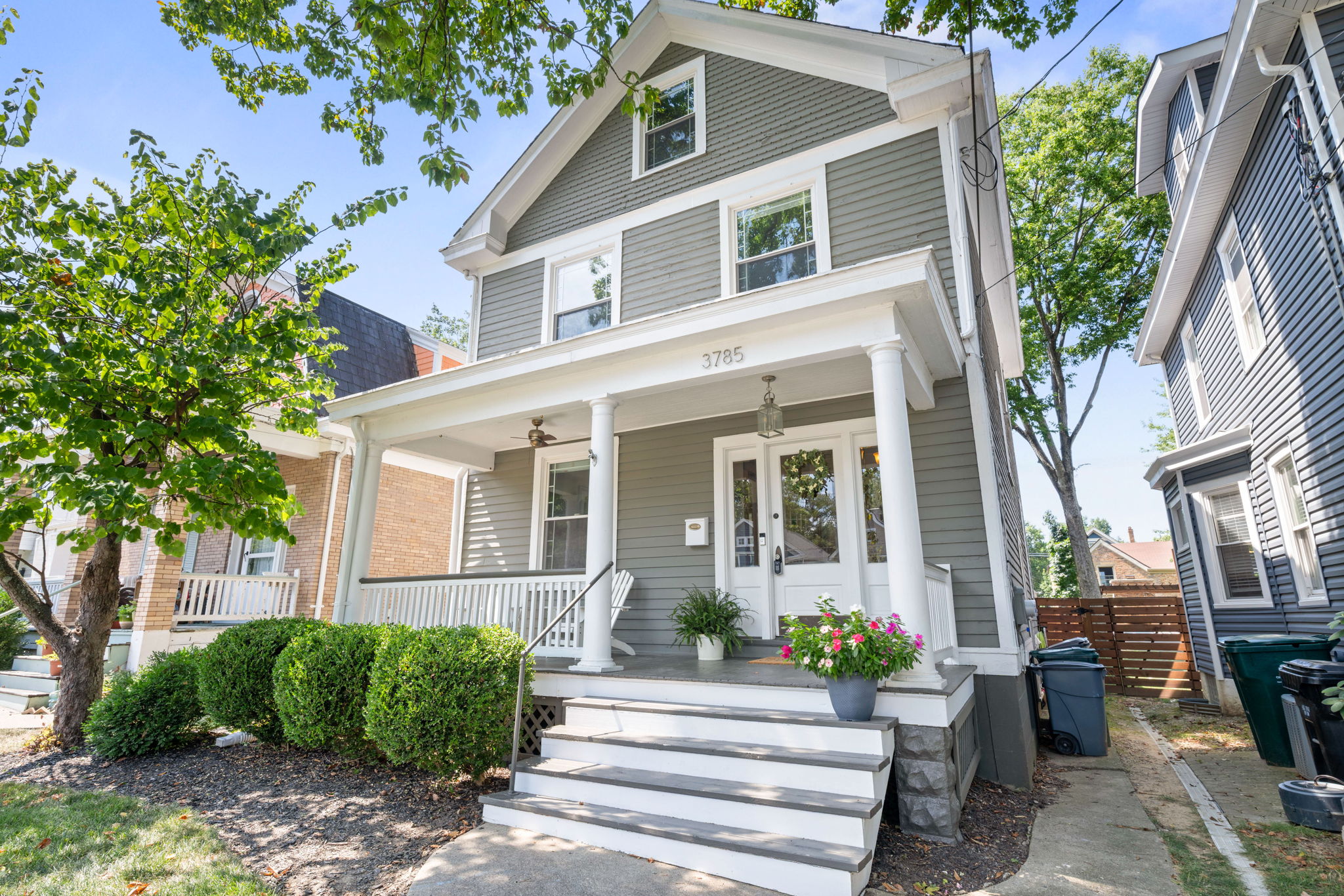 1-web-or-mls-3785 Drake Ave (1 of 58)