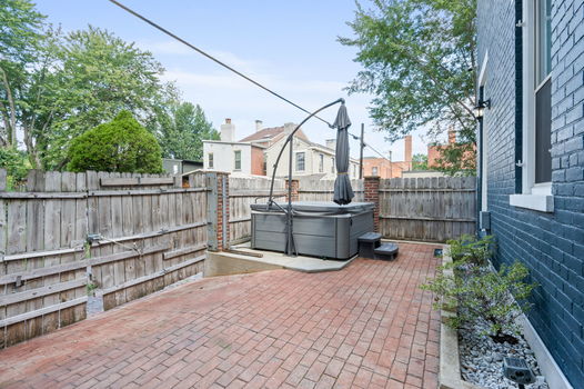 14-web-or-mls-811 Main St (14 of 75)