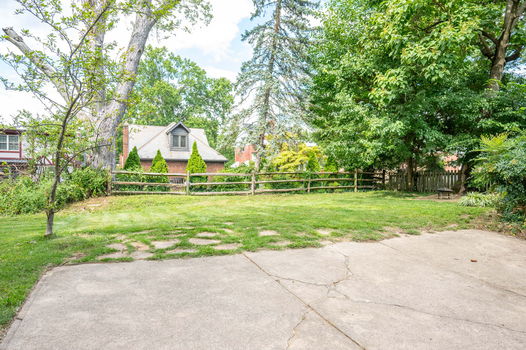 16-web-or-mls-2518 Ridgecliff (16 of 21)